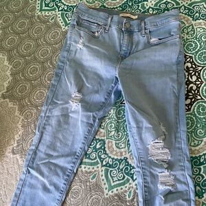 Mid-rise Levi’s jeans W30L30